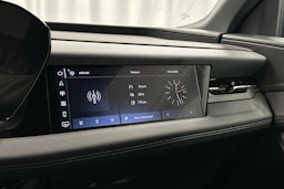 sininen Audi Q6 e-tron 2024 kuva 21.