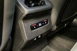 sininen Audi Q6 e-tron 2024 kuva 25.