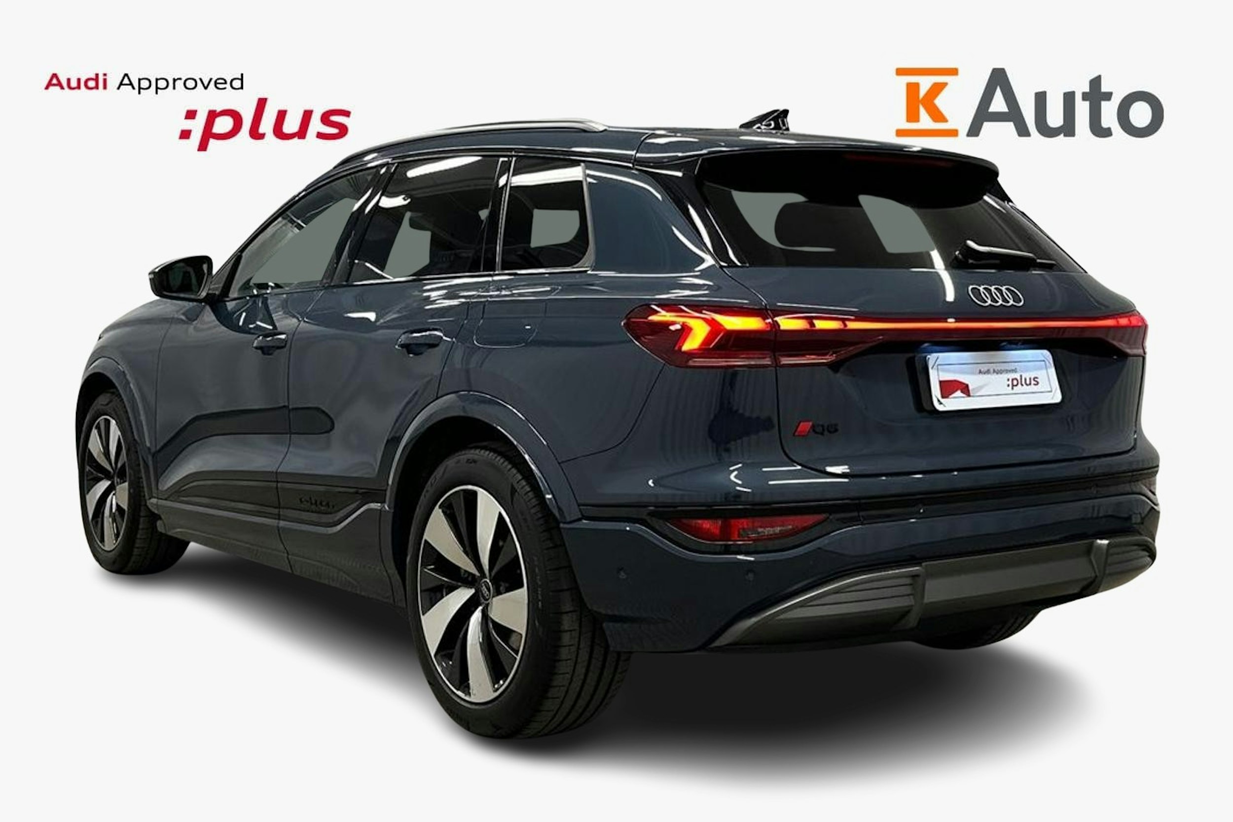 sininen Audi Q6 e-tron 2024 kuva 2.