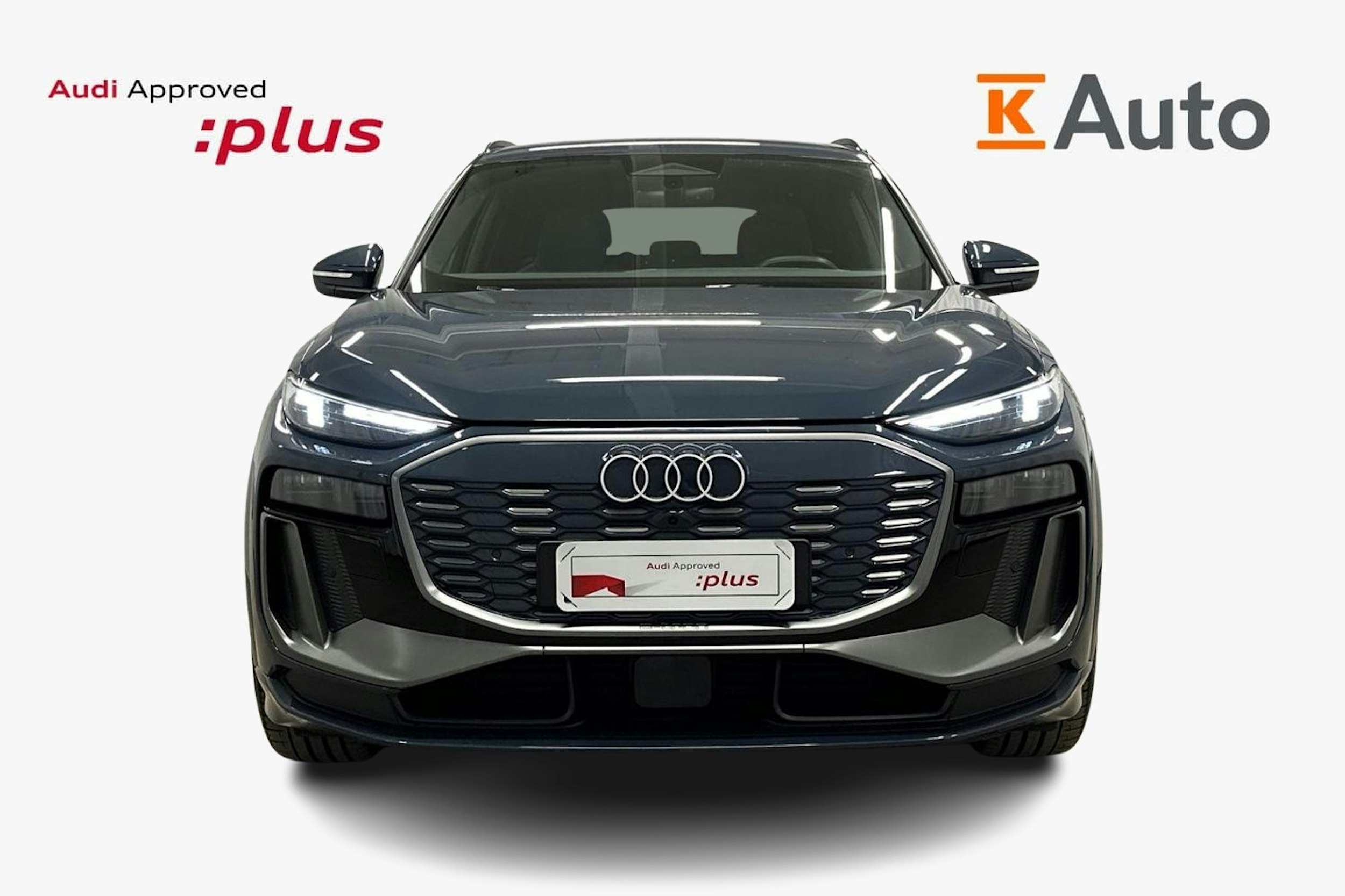 sininen Audi Q6 e-tron 2024 kuva 5.