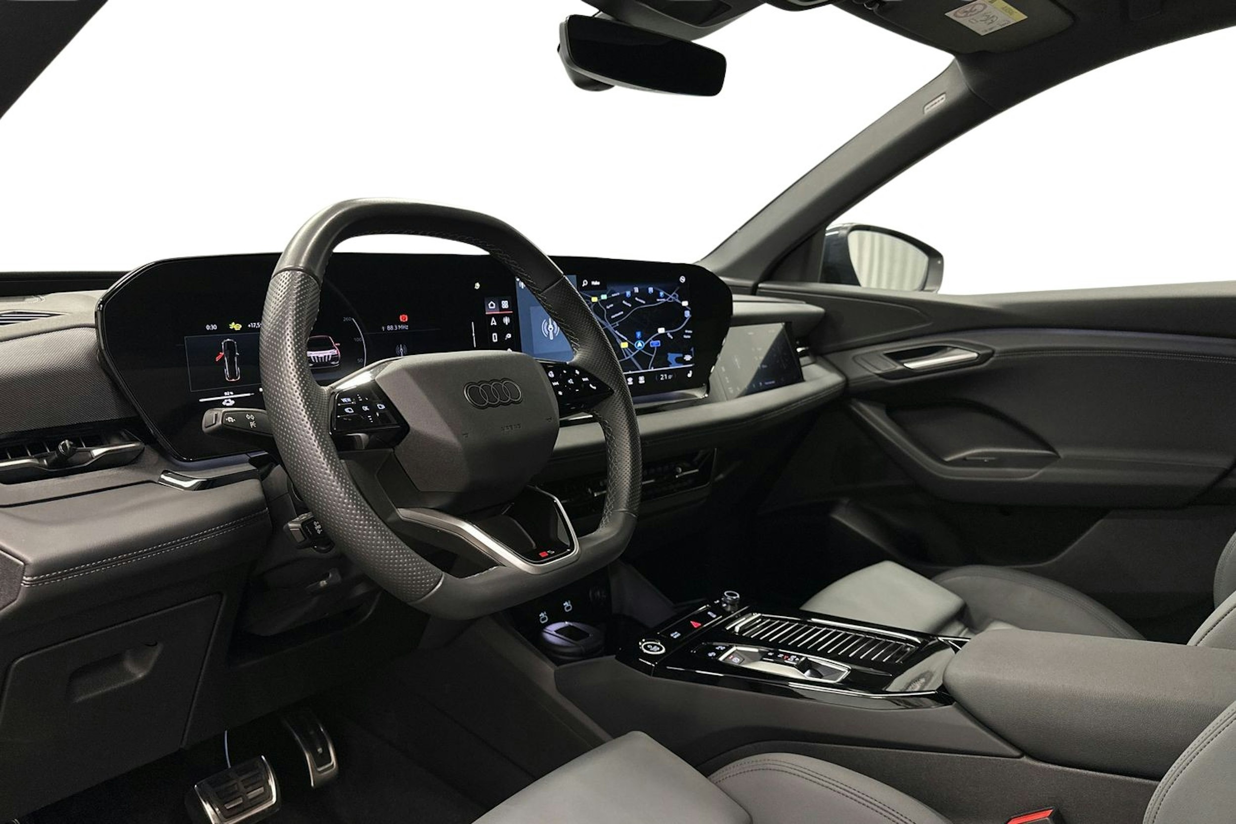 sininen Audi Q6 e-tron 2024 kuva 7.