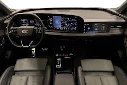 sininen Audi Q6 e-tron 2024 kuva 9.