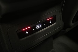 sininen Audi Q6 e-tron 2024 kuva 15.