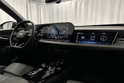 sininen Audi Q6 e-tron 2024 kuva 17.