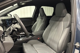 sininen Audi Q6 e-tron 2024 kuva 18.