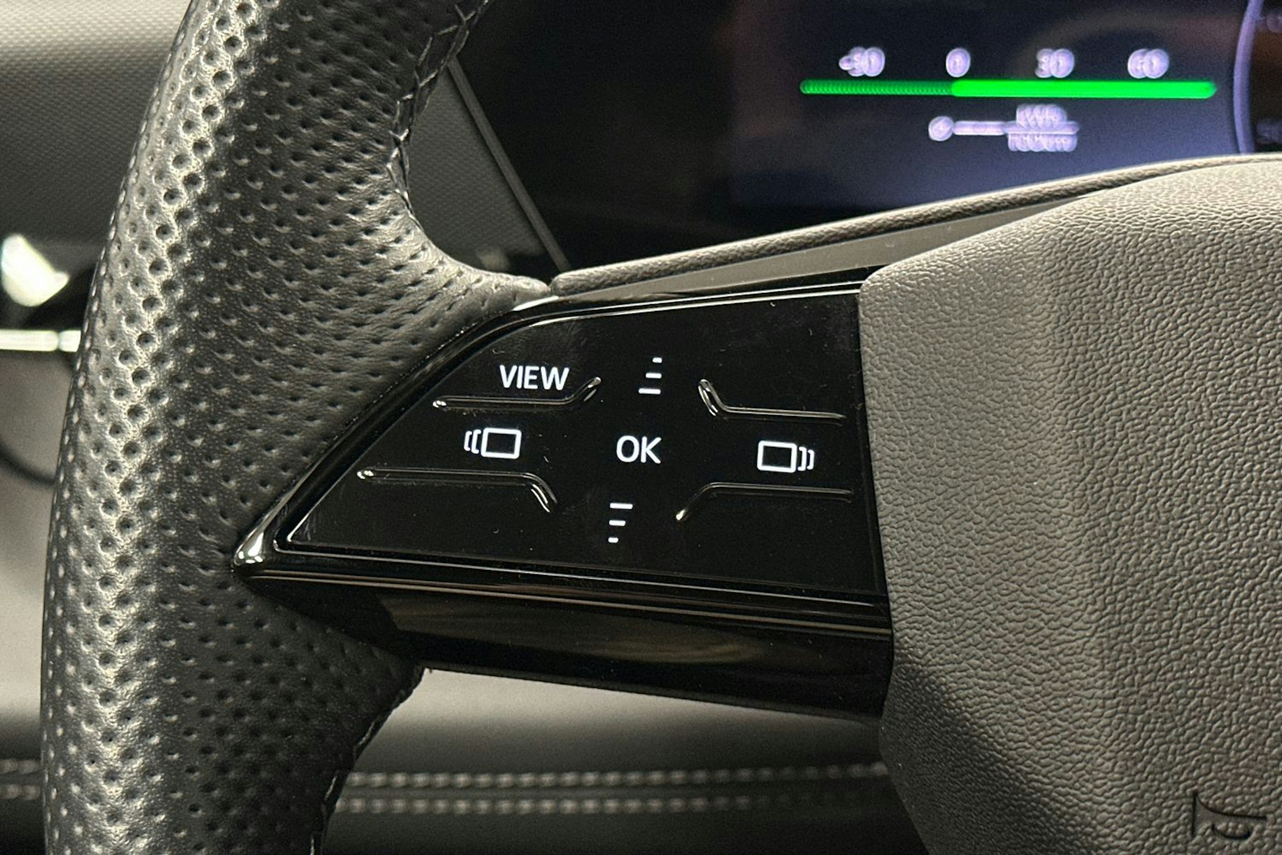 sininen Audi Q6 e-tron 2024 kuva 22.