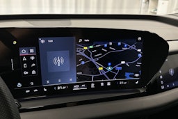 sininen Audi Q6 e-tron 2024 kuva 26.