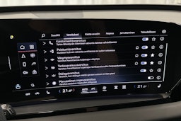 sininen Audi Q6 e-tron 2024 kuva 30.