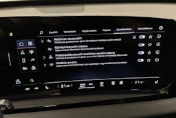 sininen Audi Q6 e-tron 2024 kuva 33.