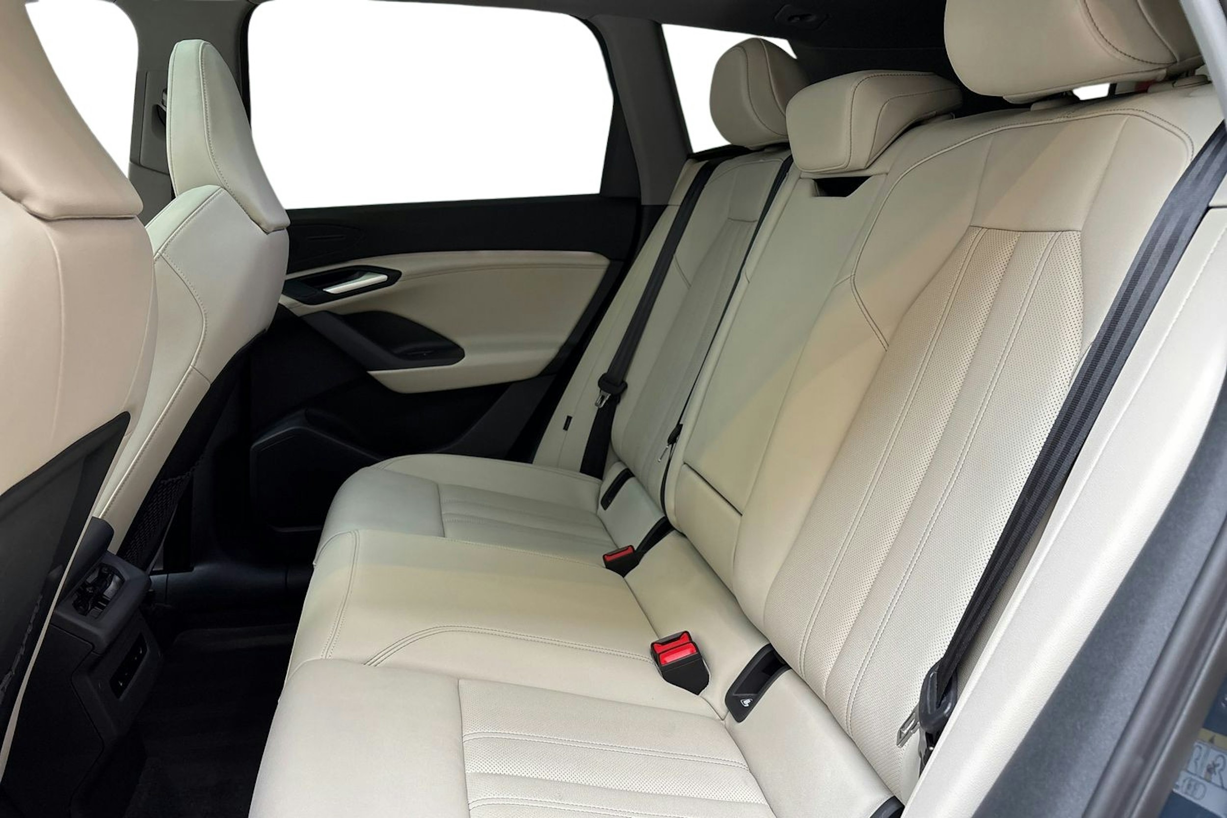 met. sininen Audi Q6 e-tron 2024 kuva 10.