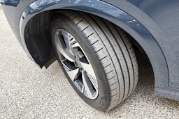 met. sininen Audi Q6 e-tron 2024 kuva 13.