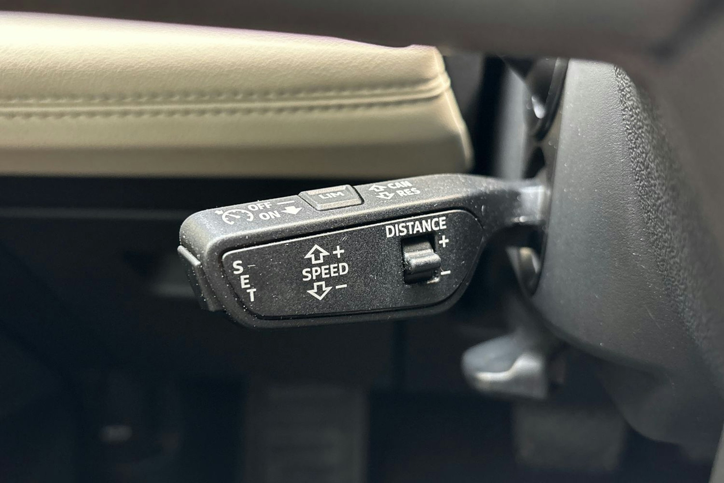 met. sininen Audi Q6 e-tron 2024 kuva 23.