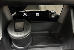 met. sininen Audi Q6 e-tron 2024 kuva 31.