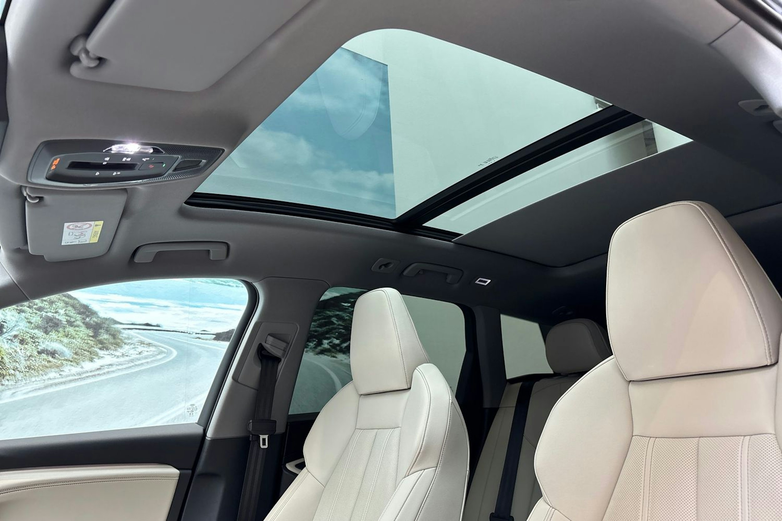 met. sininen Audi Q6 e-tron 2024 kuva 33.