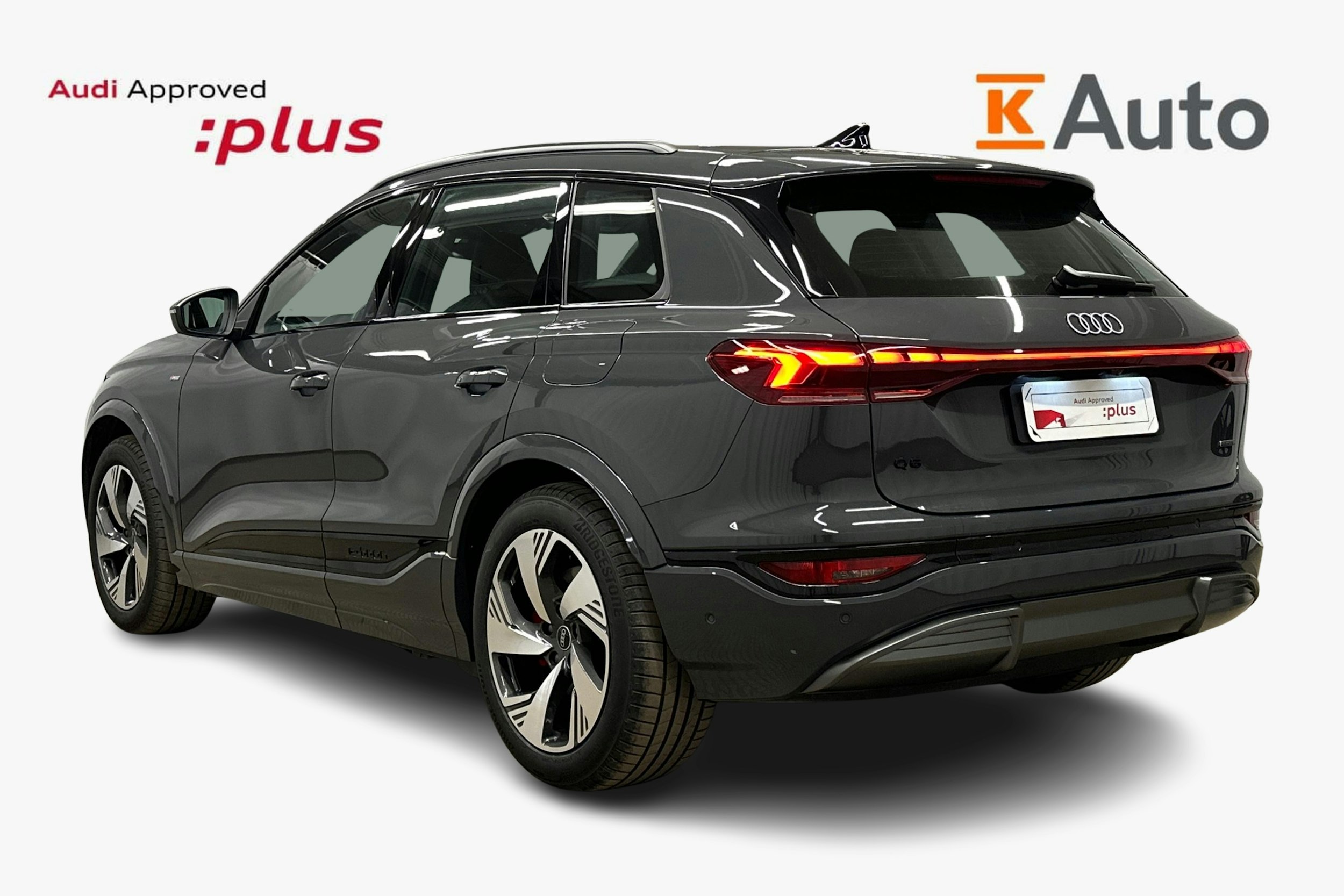 harmaa Audi Q6 e-tron 2024 kuva 2.