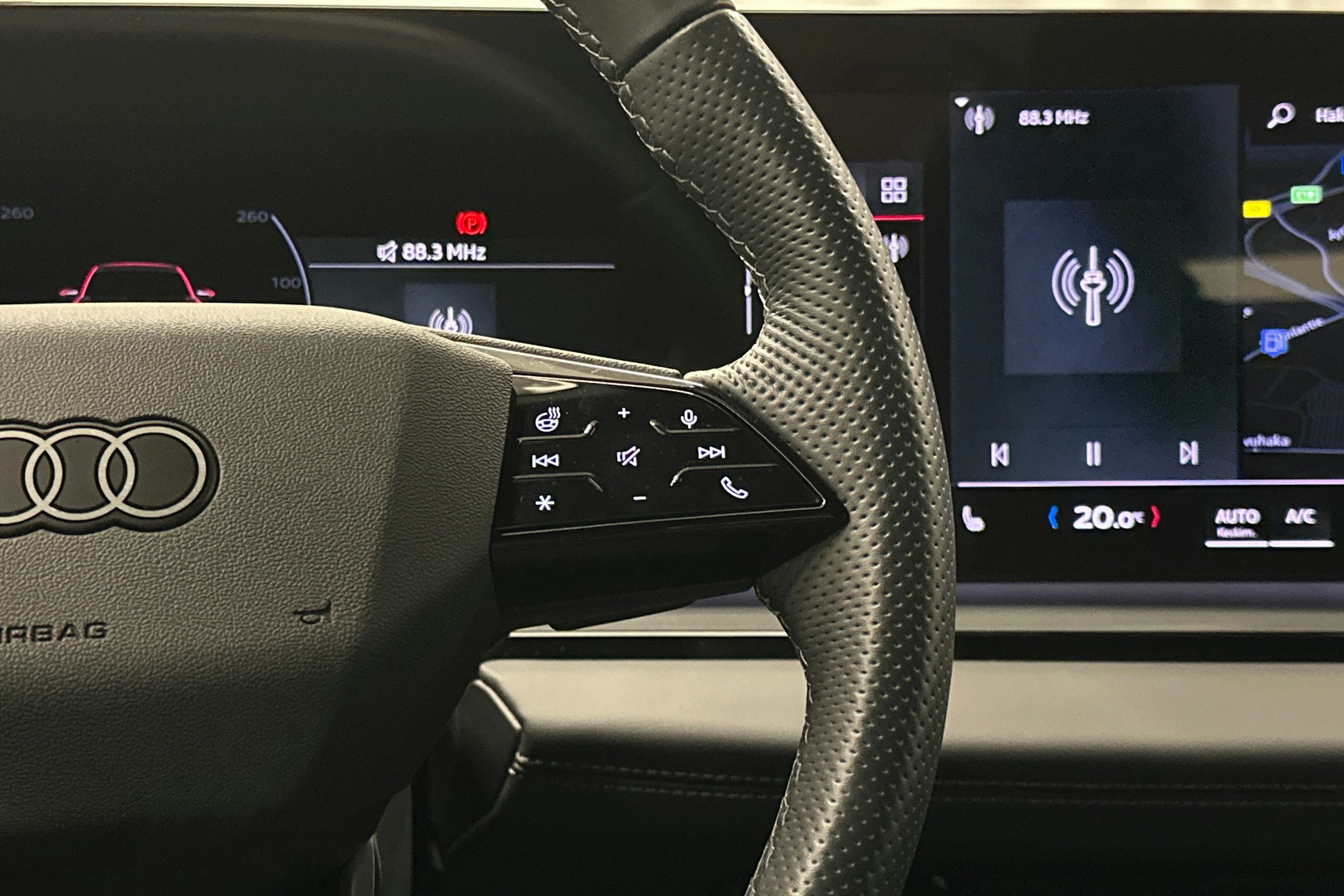 harmaa Audi Q6 e-tron 2024 kuva 20.