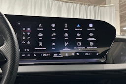 harmaa Audi Q6 e-tron 2024 kuva 26.