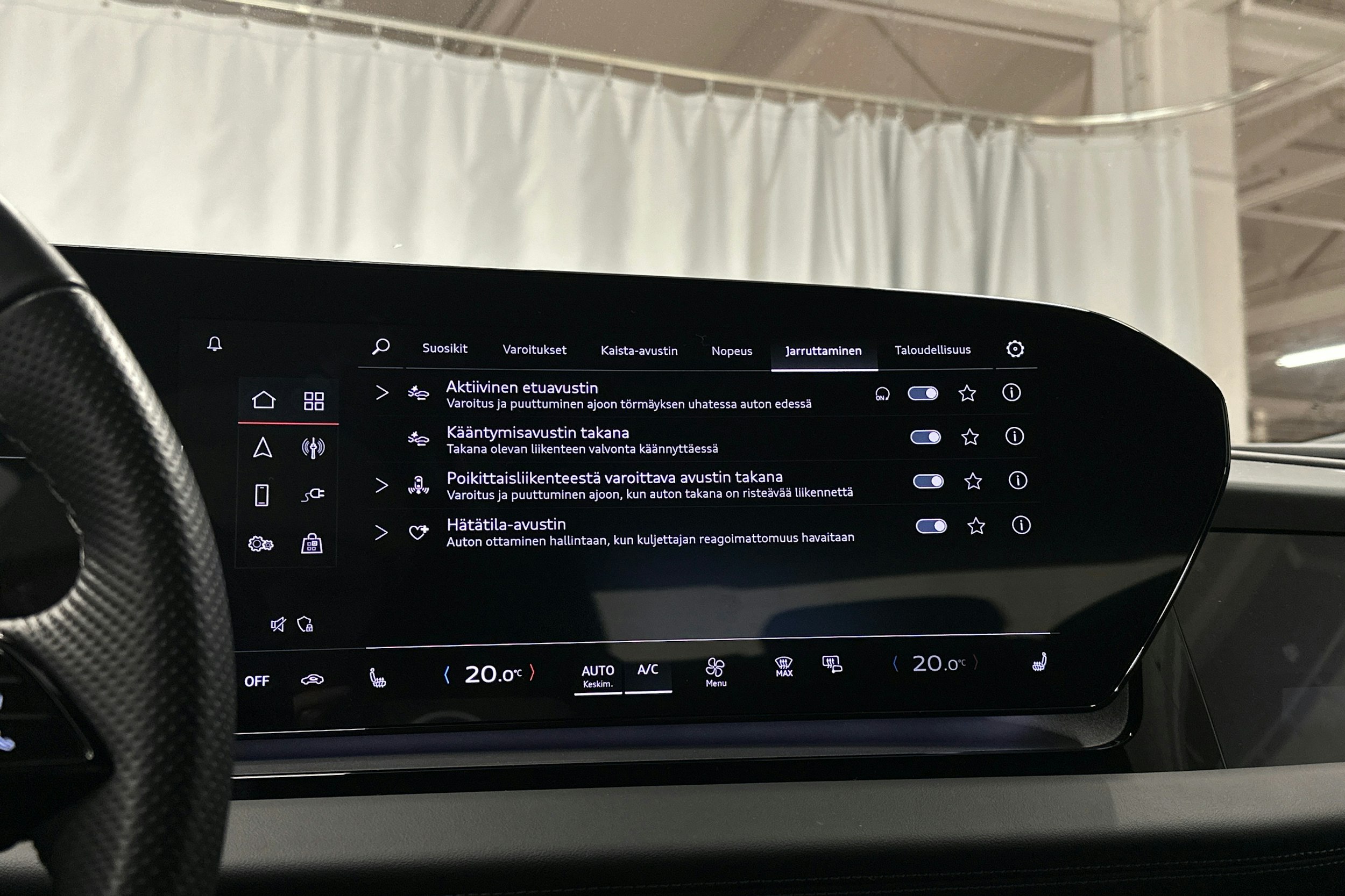 harmaa Audi Q6 e-tron 2024 kuva 28.