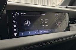 harmaa Audi Q6 e-tron 2024 kuva 29.