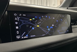 harmaa Audi Q6 e-tron 2024 kuva 32.