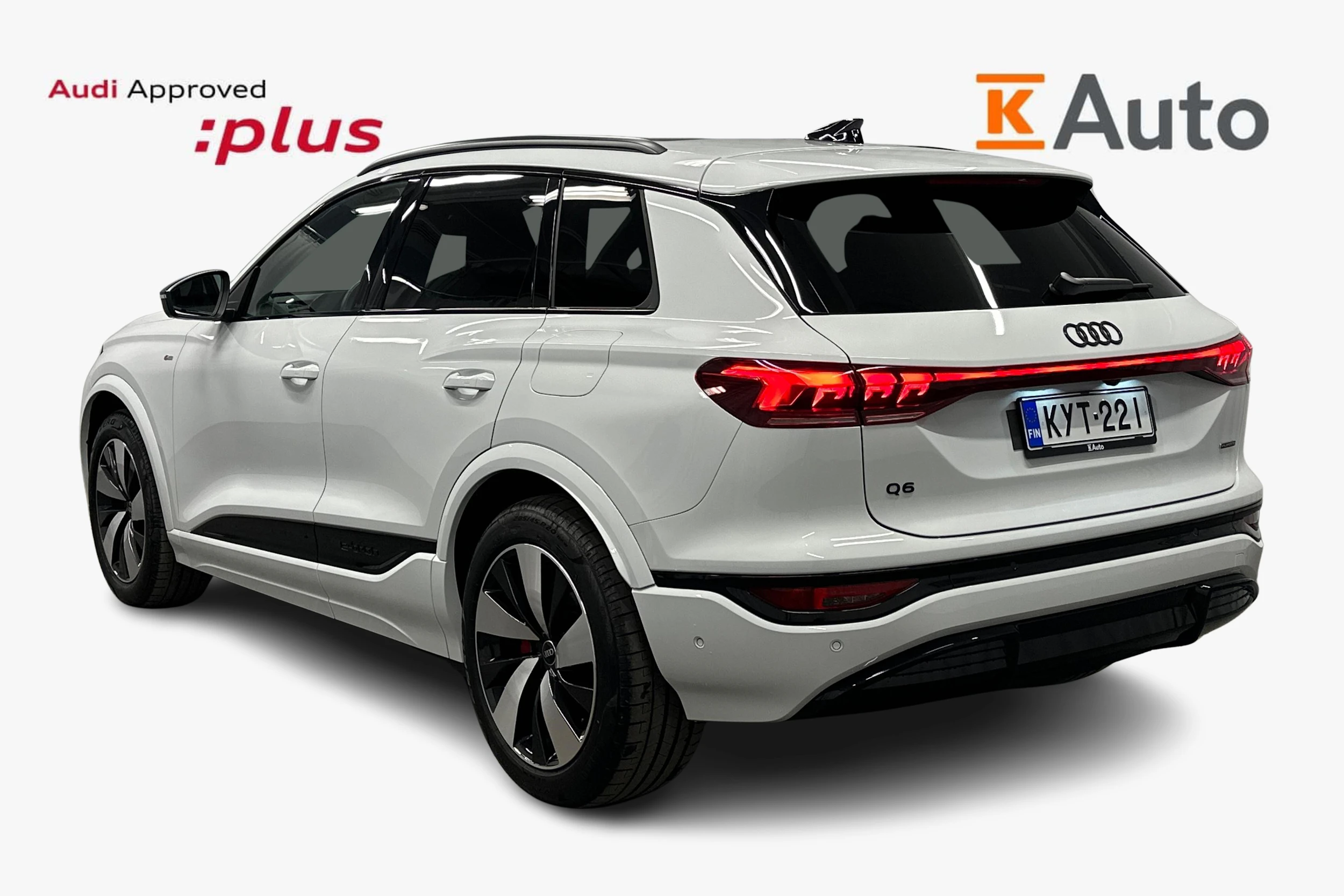 valkoinen Audi Q6 e-tron 2024 kuva 2.