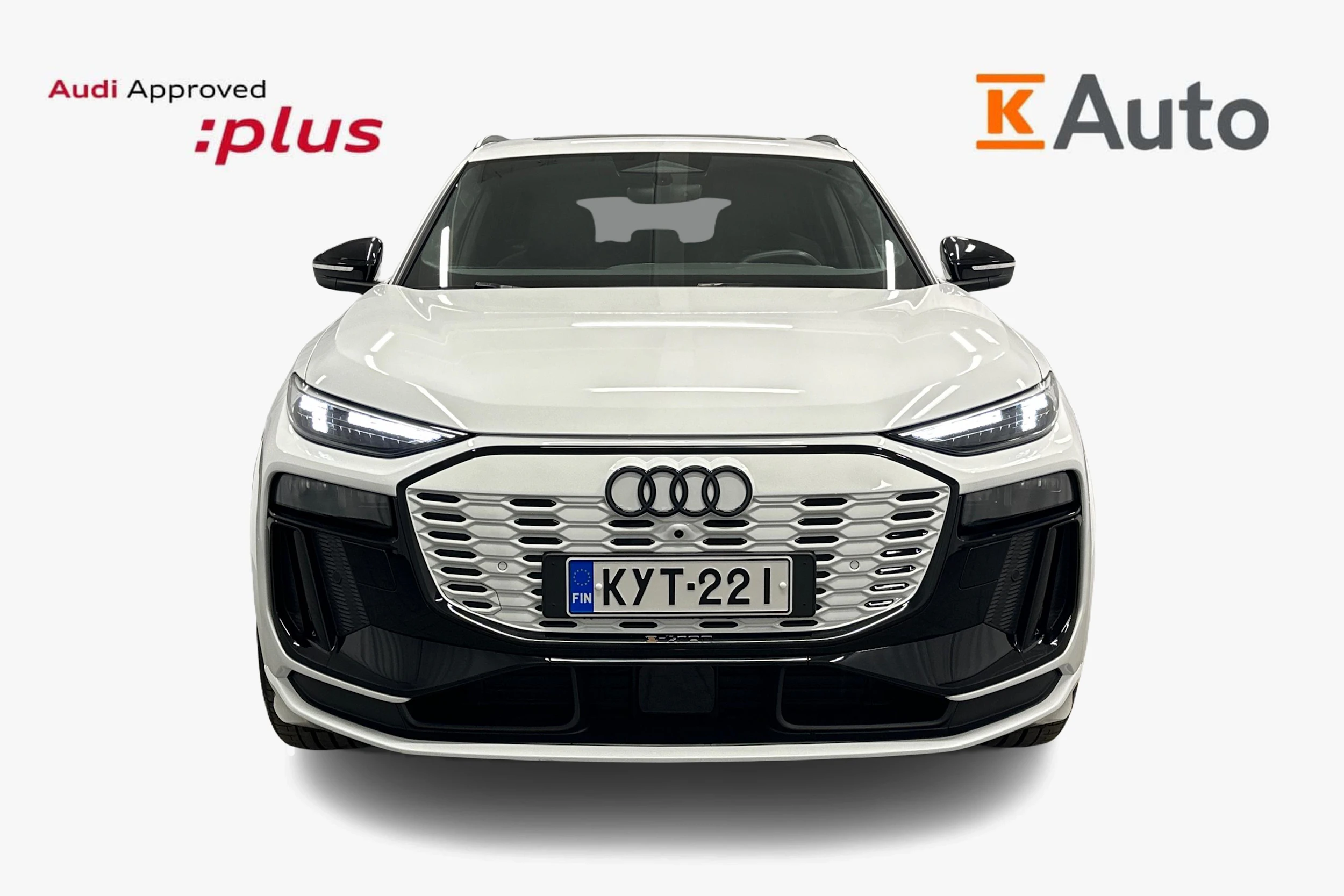 valkoinen Audi Q6 e-tron 2024 kuva 4.