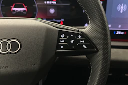 valkoinen Audi Q6 e-tron 2024 kuva 12.
