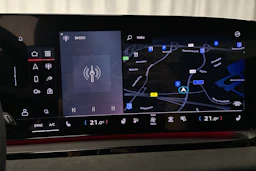 valkoinen Audi Q6 e-tron 2024 kuva 16.