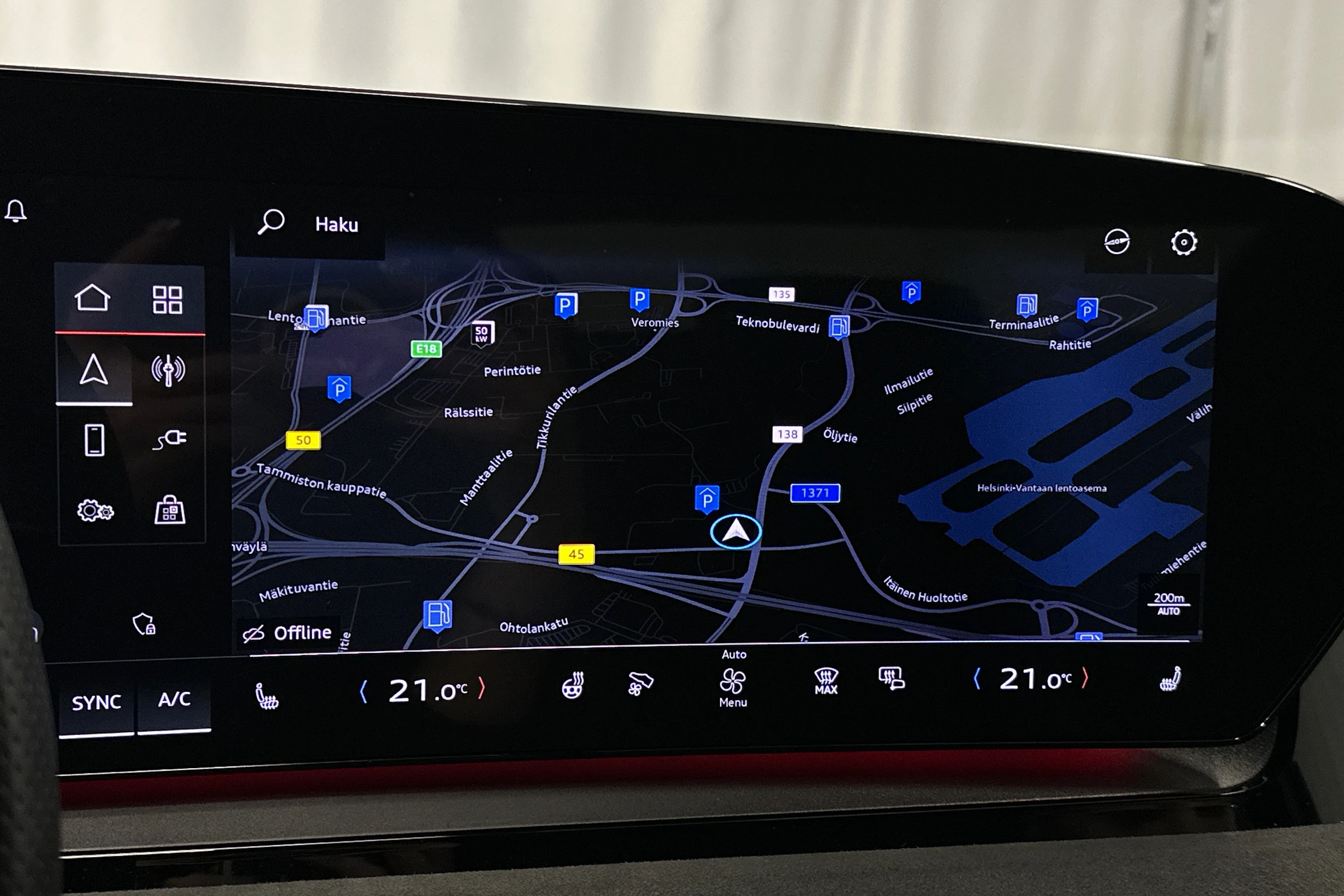 valkoinen Audi Q6 e-tron 2024 kuva 18.