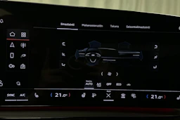 valkoinen Audi Q6 e-tron 2024 kuva 28.