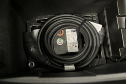 valkoinen Audi Q6 e-tron 2024 kuva 39.