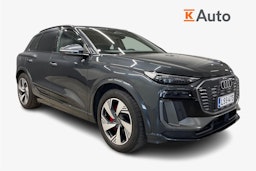 Harmaa Audi Q6 e-tron 2024 kuva 1.