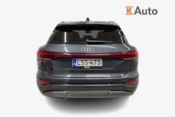 Harmaa Audi Q6 e-tron 2024 kuva 3.