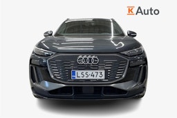 Harmaa Audi Q6 e-tron 2024 kuva 5.