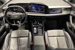 Harmaa Audi Q6 e-tron 2024 kuva 9.
