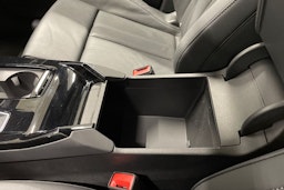 Harmaa Audi Q6 e-tron 2024 kuva 23.
