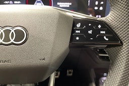 Harmaa Audi Q6 e-tron 2024 kuva 26.