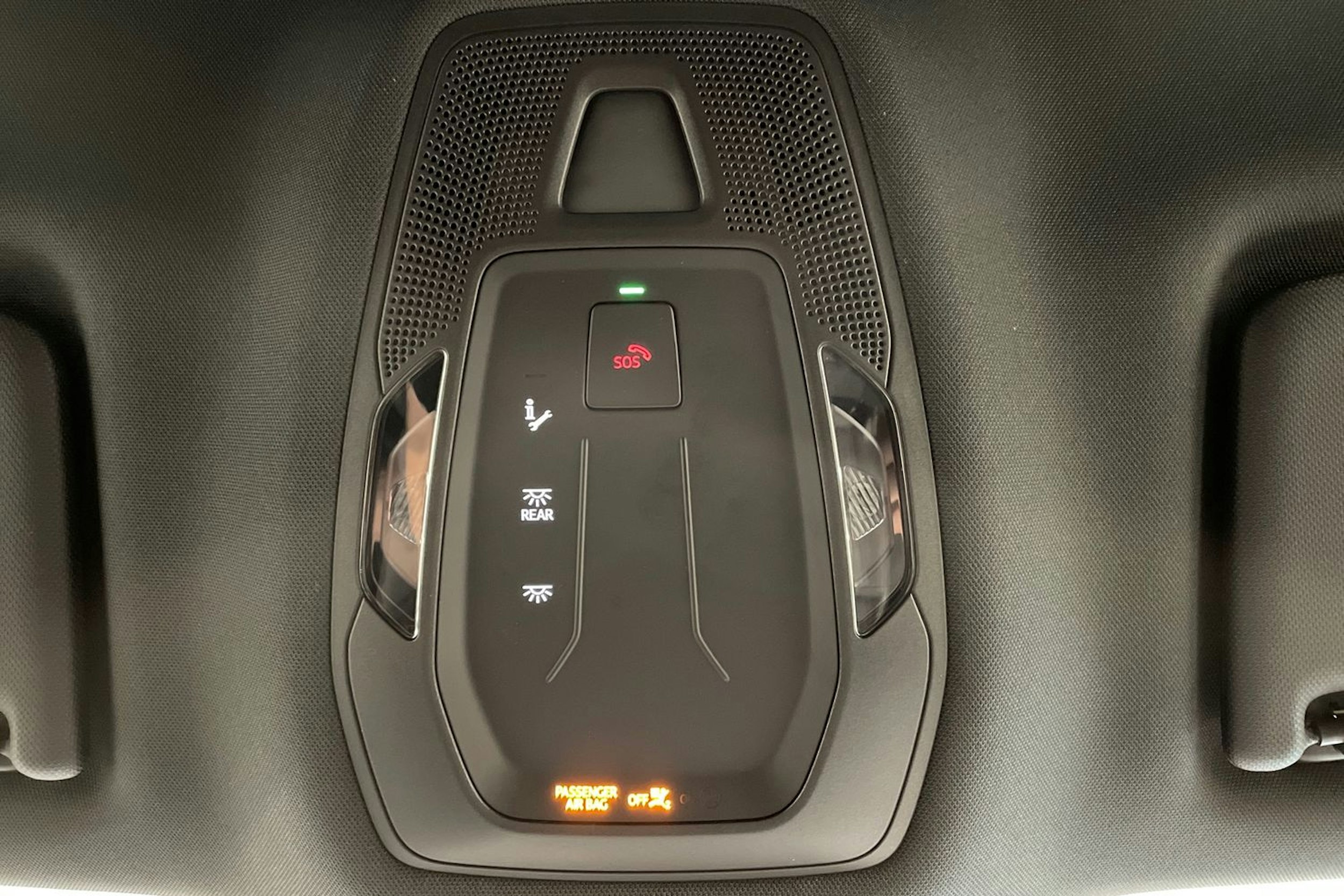 Harmaa Audi Q6 e-tron 2024 kuva 30.
