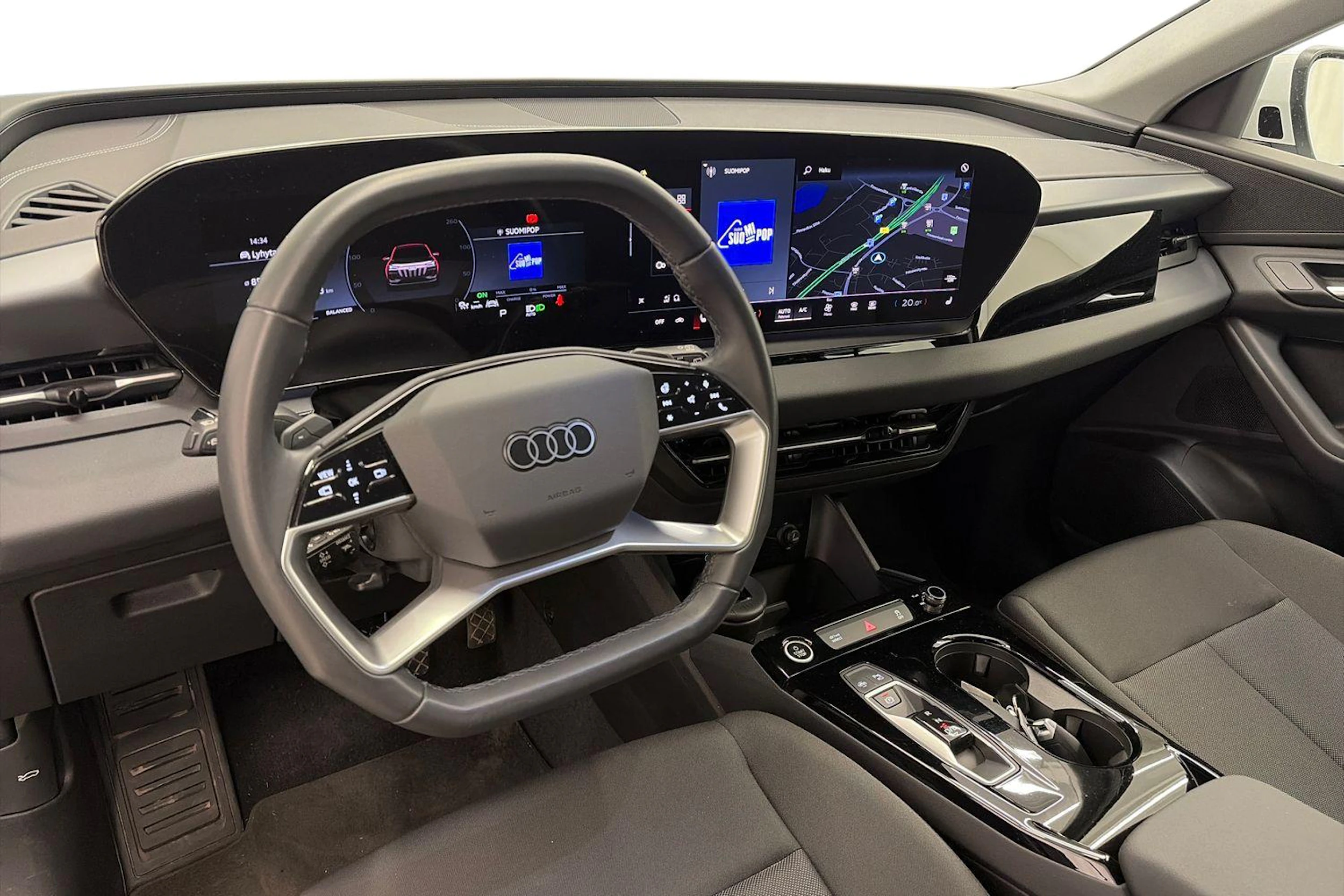 Valkoinen Audi Q6 e-tron 2024 kuva 6.