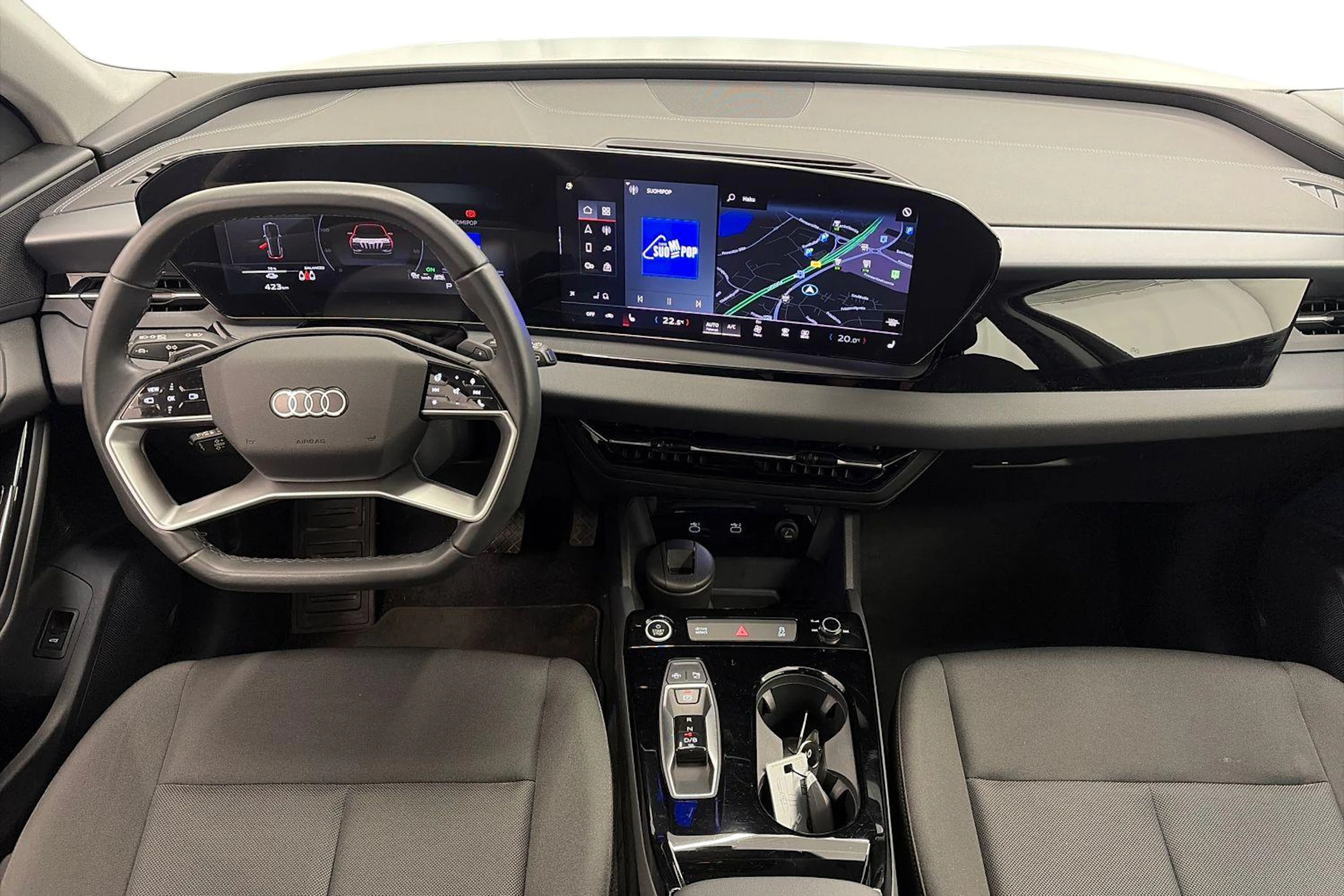 Valkoinen Audi Q6 e-tron 2024 kuva 7.