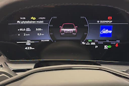 Valkoinen Audi Q6 e-tron 2024 kuva 14.