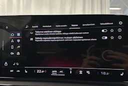 valkoinen Audi Q6 e-tron 2024 kuva 25.