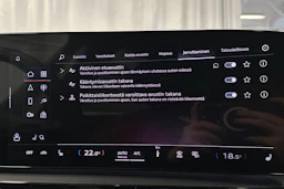 valkoinen Audi Q6 e-tron 2024 kuva 26.