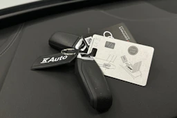 valkoinen Audi Q6 e-tron 2024 kuva 30.