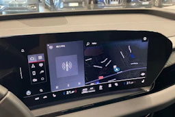 Harmaa Audi Q6 e-tron 2024 kuva 16.