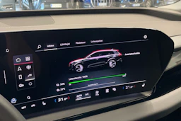 Harmaa Audi Q6 e-tron 2024 kuva 19.