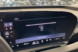 Harmaa Audi Q6 e-tron 2024 kuva 20.