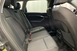 Harmaa Audi Q6 e-tron 2024 kuva 30.