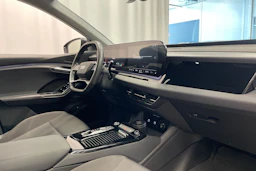 Harmaa Audi Q6 e-tron 2024 kuva 33.