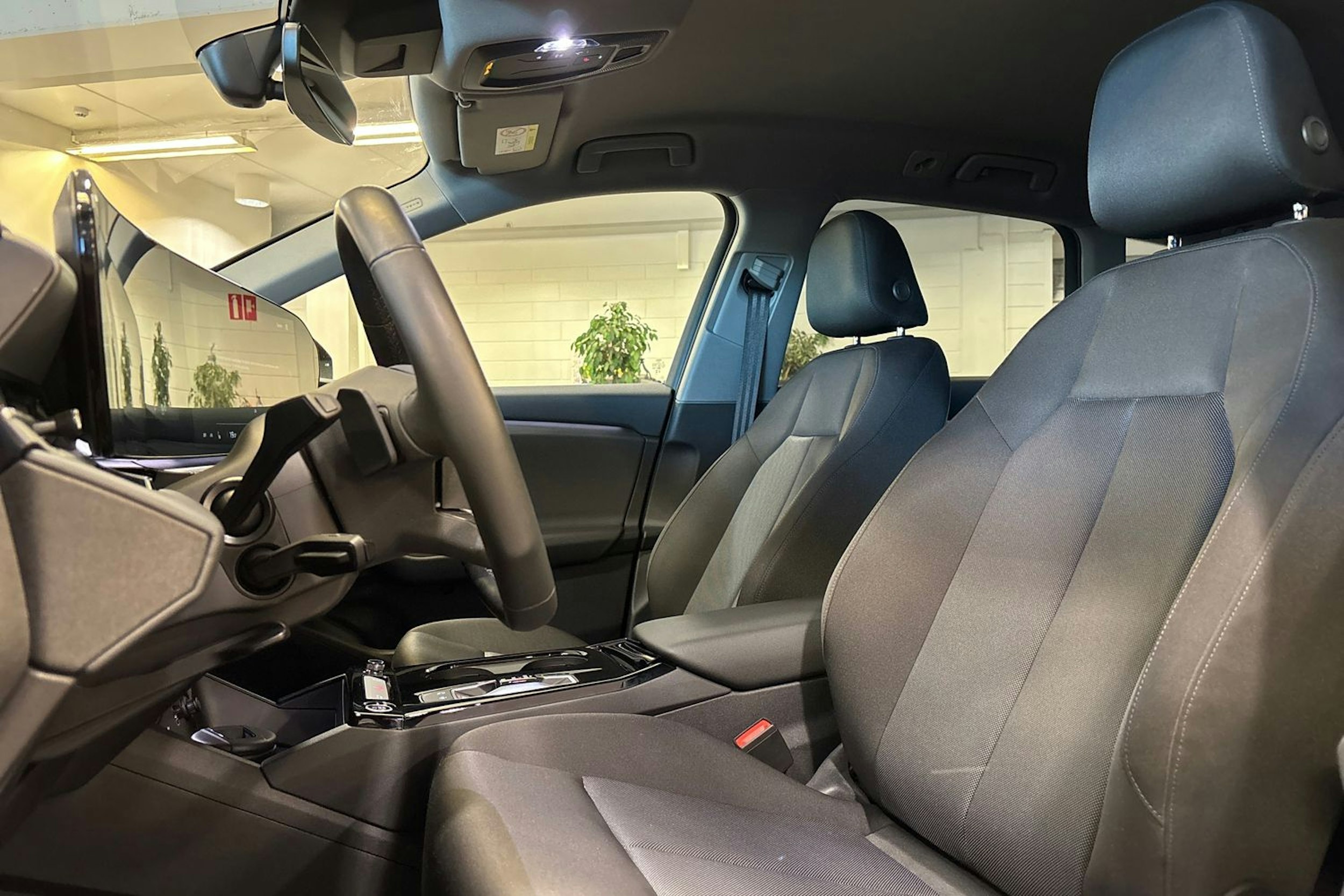 met. harmaa Audi Q6 e-tron 2024 kuva 14.